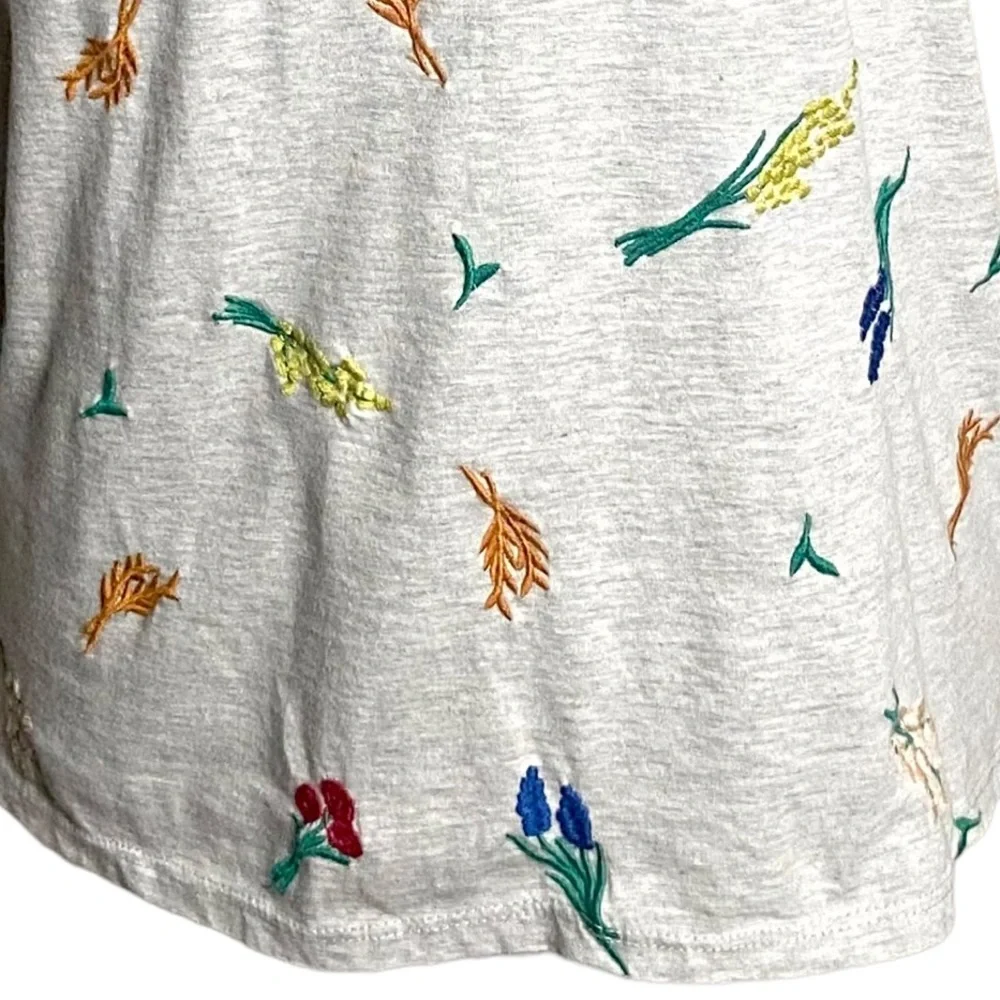 Lucky Brand Allover Embroidered Floral Tee- Heather Gray- Medium - Picture 5 of 13